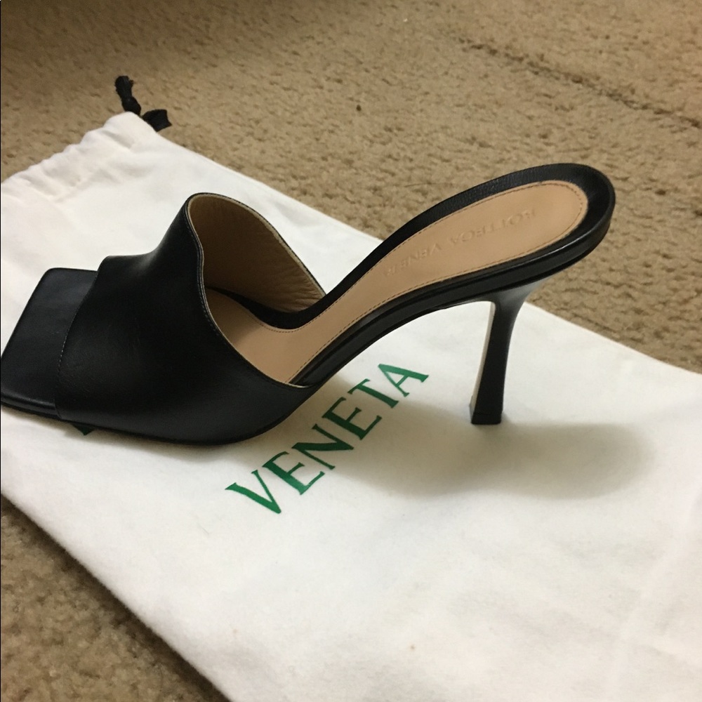 Comes with dust bags